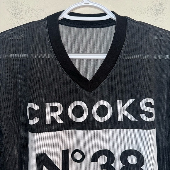 Crooks & Castle Size M/L - Picture 2 of 5